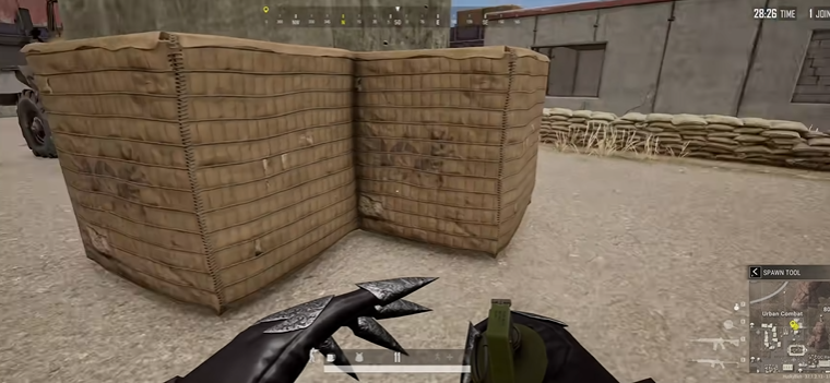 绝地求生怎么切换投掷姿势